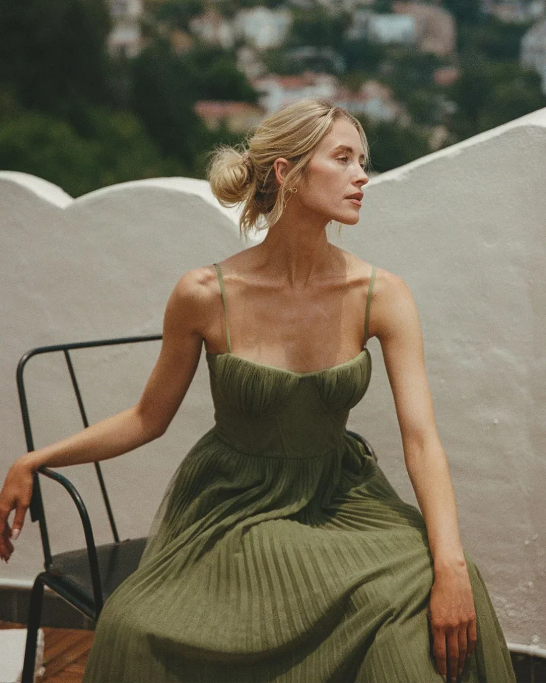 Asirem™ - Modern Elegance with Open Back