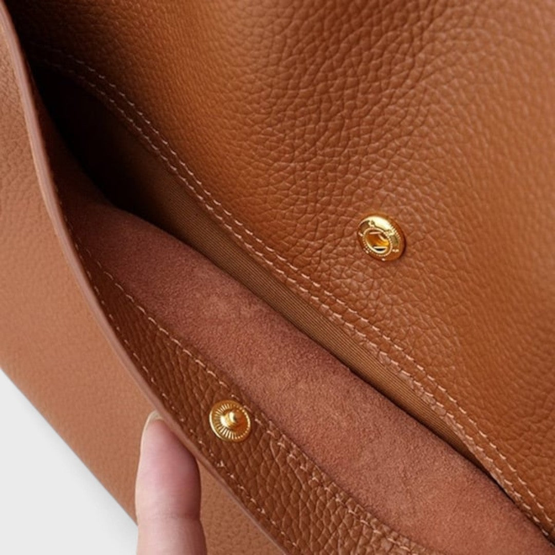 Asirem™ – Elegant and Timeless Shoulder Bag