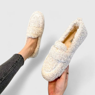 Asirem™ – Warm Slip-Ons with Elegant Design