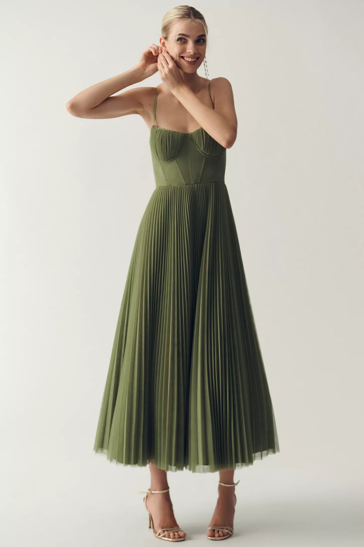 Asirem™ - Modern Elegance with Open Back