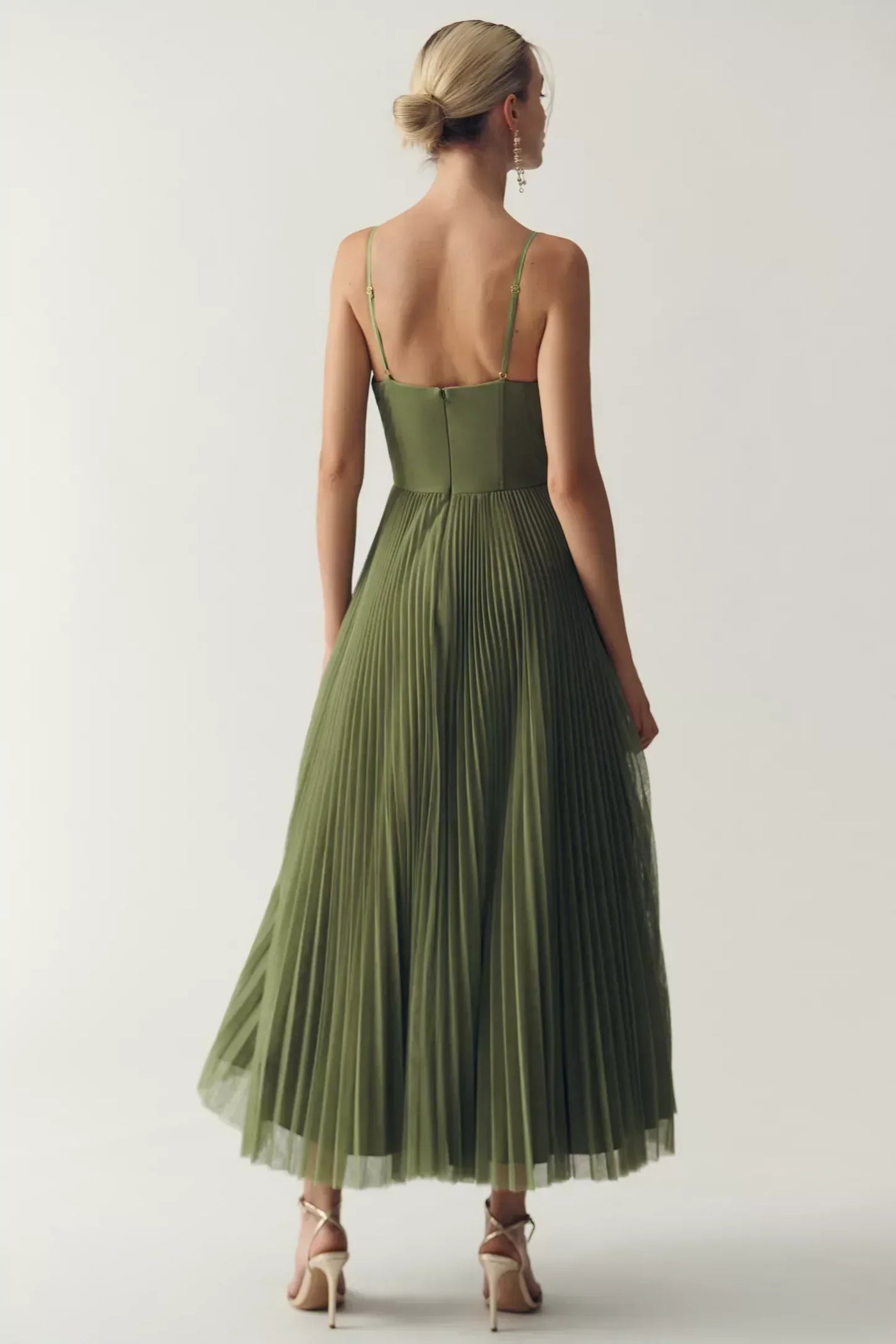 Asirem™ - Modern Elegance with Open Back